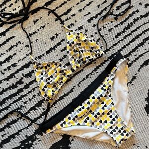 Black and Yellow Heart Bikini Top and Bottom Set Medium Triangle Waterfront Surf